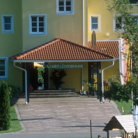 Wunder S Ferienpension Aparthotel 4*