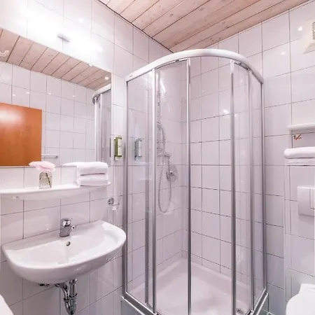 Hotel apartamentowy Wunder S Ferienpension 4*