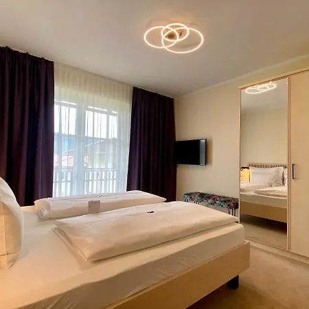 Wunder S Ferienpension Hotel apartamentowy 4*